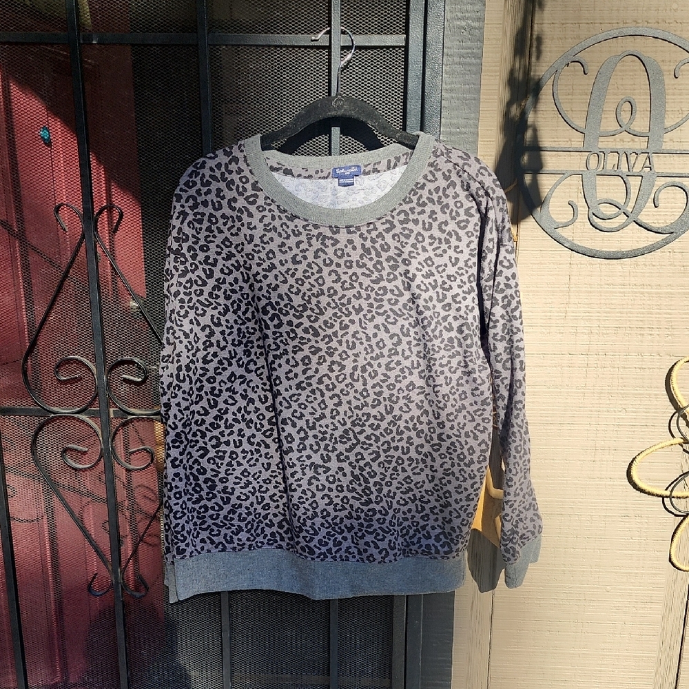 Gray Leopard Print Sweater - image 1